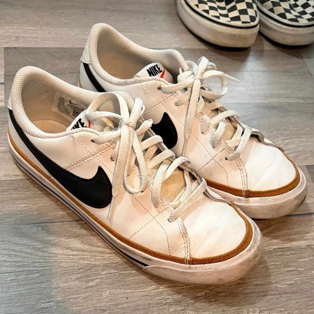 Nike Legacy Sneakers Size 5.5Y